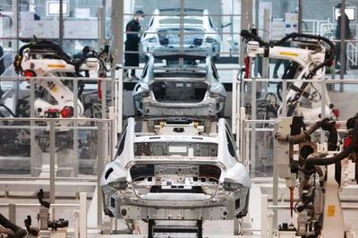 探秘小米汽車工廠 一輛小米SU7的誕生之旅，從涂裝工程看匠心工藝