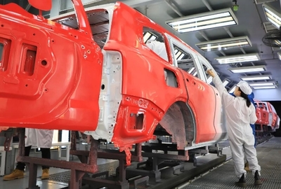荊門招商捷報頻傳，長城汽車荊門工廠即將下線首批“一定紅”坦克500Hi4-Z，涂裝工程彰顯產業升級新動力